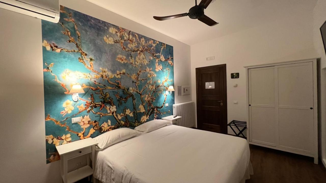 Guest House Le Gemelle Vagabonde Фиумичино Екстериор снимка