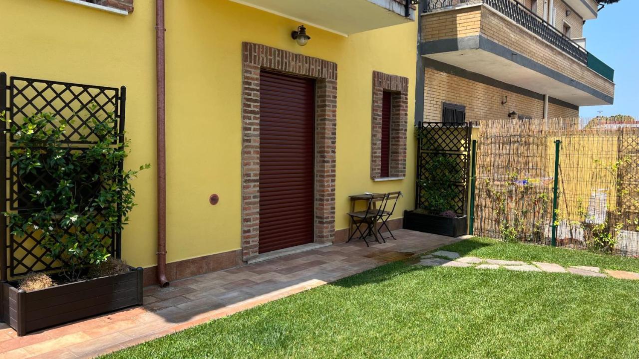 Guest House Le Gemelle Vagabonde Фиумичино Екстериор снимка