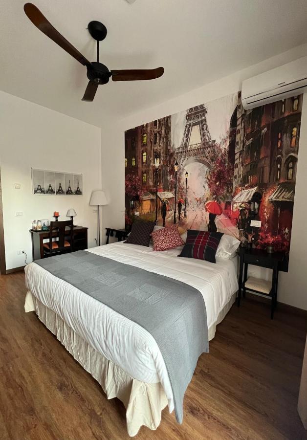 Guest House Le Gemelle Vagabonde Фиумичино Екстериор снимка