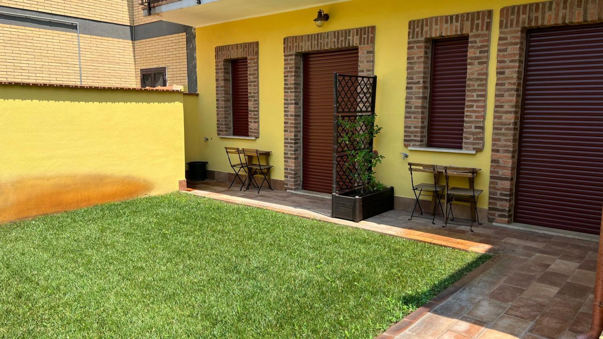 Guest House Le Gemelle Vagabonde Фиумичино Екстериор снимка
