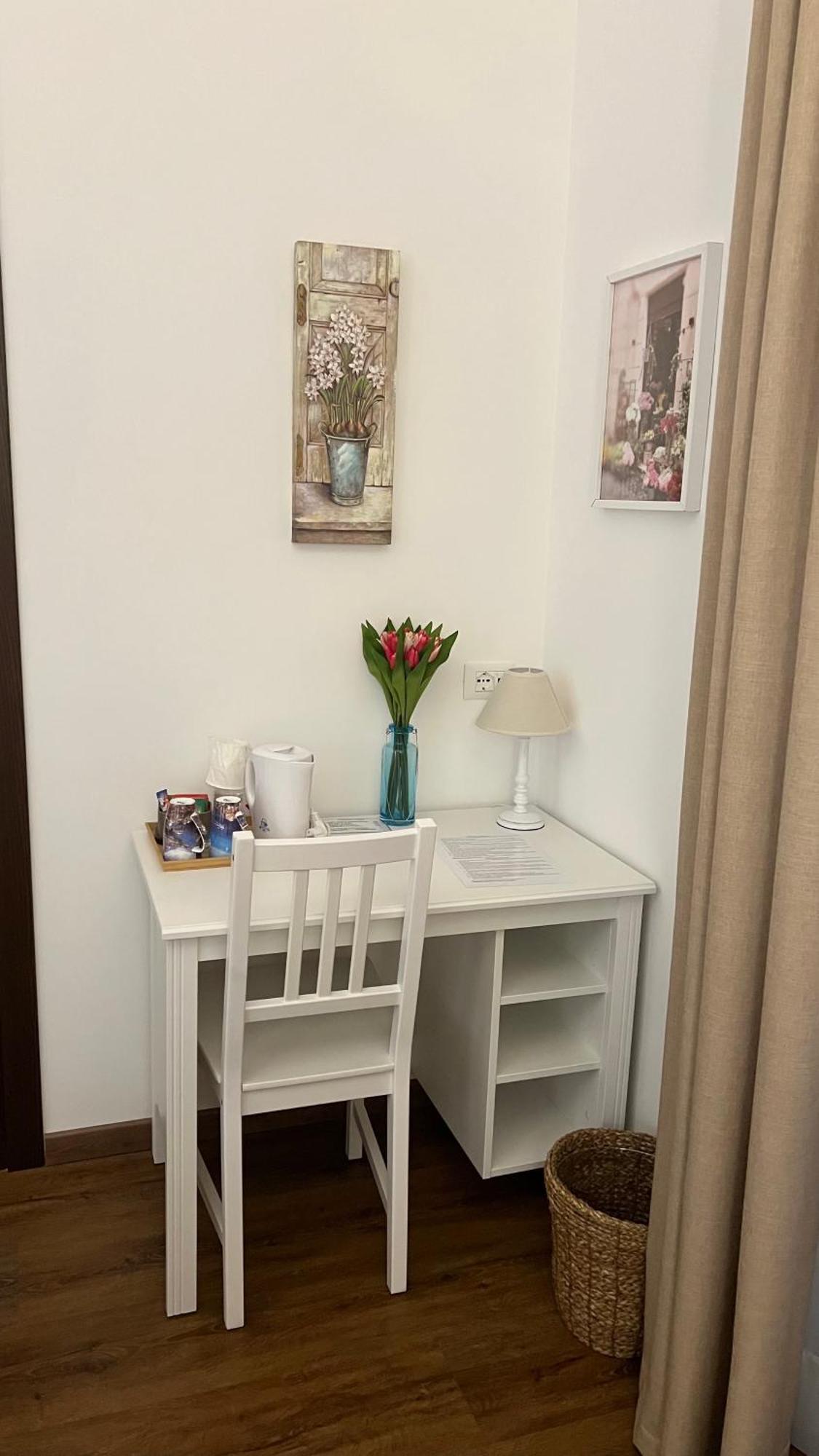 Guest House Le Gemelle Vagabonde Фиумичино Екстериор снимка